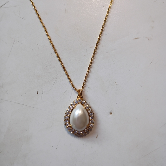 kate spade Jewelry - Kate Spade Cream And Gold Necklace